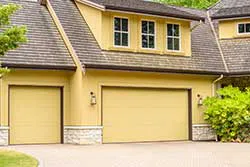 Security Garage Doors Signal Hill, CA 562-286-6923 - residential-side